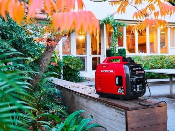 Honda EU 22i 2.2 kVA İnvertörlü Benzinli Monofaze Jeneratör