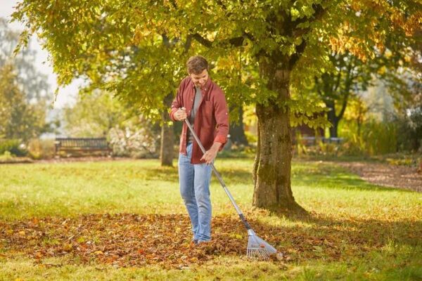 Gardena 3103-20 Ayarlanabilir Çim ve Yaprak Tırmığı