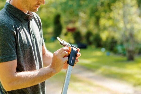 Fiskars 115017 UPX86 PowerGear Teleskopik Yüksek Dal Kesme Makası