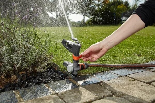 Gardena 8141-20 Tam veya Kısmi Dairesel Atmalı Yağmurlama Sistemi