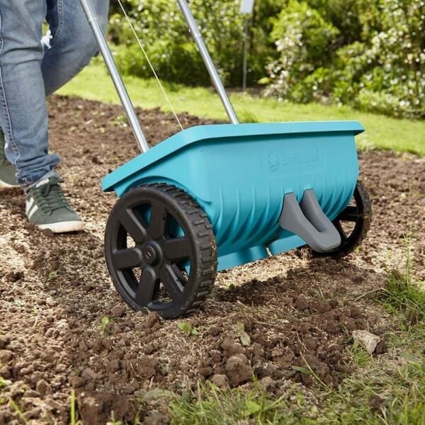 Gardena 432 L Gübre ve Tohum Serpme Makinesi