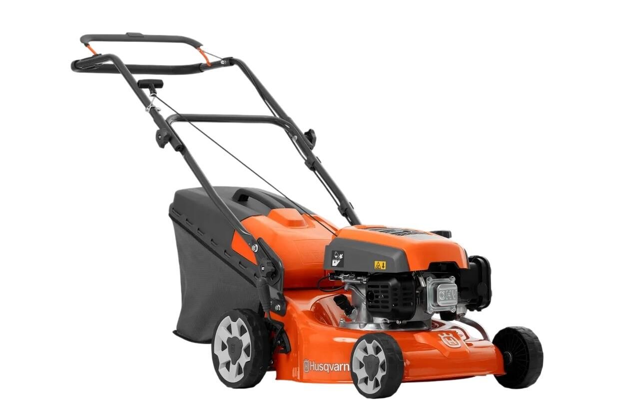 Husqvarna LC 140P Benzinli Çim Biçme Makinesi