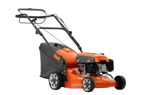 Husqvarna LC 140SP Benzinli Çim Biçme Makinesi