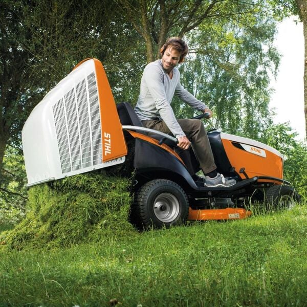 Stihl RT 6112.1 ZL Çim Biçme Traktörü