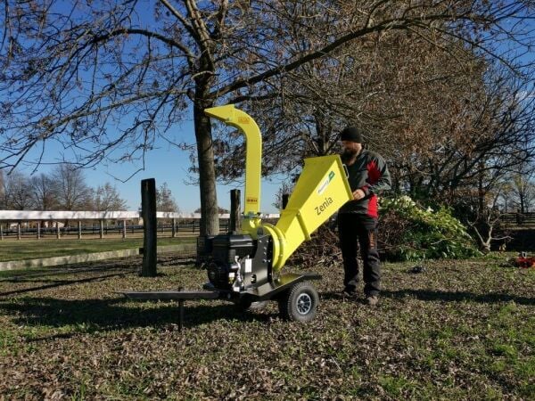 Agrinova ZE400-CA ZENİA Benzinli Dal Öğütme Makinesi