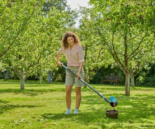 Gardena 17400 Meyve Toplama Aparatı + 3721 Combisystem 210-390cm Teleskopik Sap