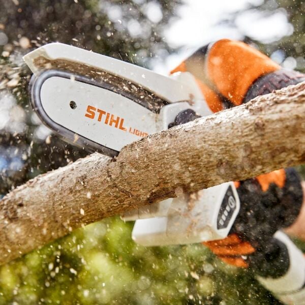 Stihl GTA26 10.8 V Akülü Ağaç Kesme Makinesi