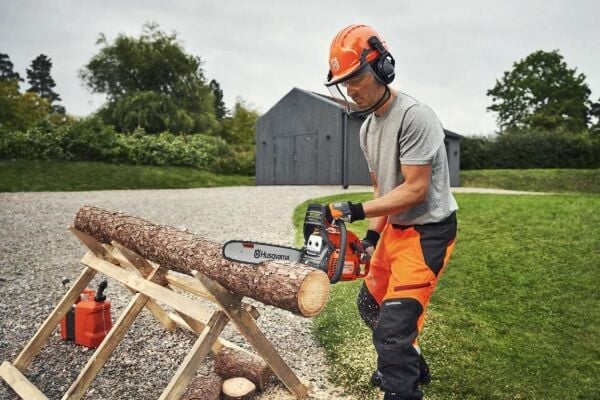 Husqvarna 445 2.8 Hp Benzinli Ağaç Kesme Makinesi
