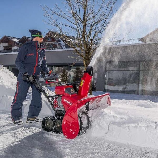 Honda HSS970A ET 9 Hp Paletli Kar Küreme Makinesi